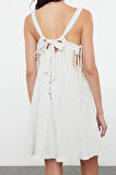 Moda Stil Regular V Yaka Midi Boy Ekru Dokuma Cut out Pencere Plaj Elbisesi