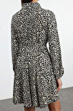 Moda Stil Regular Gömlek Yaka Mini Boy Kuşaklı Desenli Skater Belden Açılan Viskon Dokuma Elbise