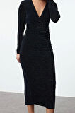 Moda Stil Fitted Kruvaze Midi Boy Vücuda Oturan V Yaka Simli Örme Elbise