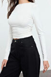 Stil Kadın Fitted Vücuda Oturan Büzgü Drape Detaylı Esnek Bluz Crop Örme Slim Kalıp Düşük Kol