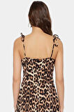 Leopar Desenli Kolsuz Viskoz Maxi Elbise A Line Kesim Yırtmaç Detay Zarifane Tasarım Modern Stil