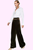 Kadın Yüksek Bel Wide Leg Kadife Pantolon; Şıklığı ve Konforu Bir Arada Yaz Aylarının Vazgeçilmezi
