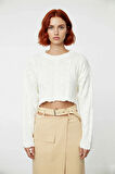 Kadınlara Özel Ekru Regular Kesim Süper Crop Saç Örgü Bisiklet Yaka Uzun Kol Akrilik Triko Kazak