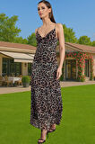 Vücuda Oturan Leopar Desenli Tül Abiye Elbise Degaje Yaka Midi Boy Rahat Ve Şık Rahat Ve Şık