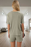 Rahat Kesim Pijama Takımı Yumuşak Örme Kumaş Yazlık Şort ve Tişört Uzun Ömürlü