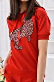 Bağcıklı ve Kapüşonlu Taş Dizinli Leopar Desenli Kısa Kollu Kırmızı Kadın Eşofman Takım