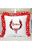 Fırfırlı Kırlent Bebek İsimli 40x40 Cm Nakışlı Takı Yastığı İçi Dolgulu
