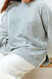 Kadın Tesettür Moda Şık Regular Bisiklet Yaka Standart Kol Regular Yıkamalı Örme Sweatshirt