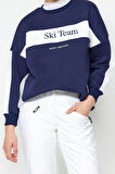 Kadın Moda Şık Regular Bisiklet Yaka Düşük Kol Uzun Kalın İçi Polarlı Slogan Nakışlı Örme Sweatshirt