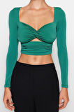 Kadın Moda Şık Crop Kalp Yaka Fitted Kalıp Örme Pencere Cut Out Detaylı Bluz TPRAW24BZ00028