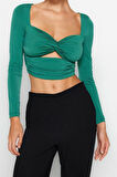 Kadın Moda Şık Crop Kalp Yaka Fitted Kalıp Örme Pencere Cut Out Detaylı Bluz TPRAW24BZ00028