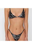 Yeni Baskılı Üçgen Normal Bel Slip Desenli Üçgen Parlak Lak Baskılı Brazilian Bikini Takımı
