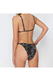 Yeni Baskılı Üçgen Normal Bel Slip Desenli Üçgen Parlak Lak Baskılı Brazilian Bikini Takımı