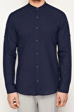 Erkek Moda Uzun Kol Dokuma Koyu Lacivert Slim Fit Basic Hakim Yaka Apoletli %100 Pamuklu Gömlek
