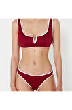 Yeni Dokulu Düşük Bel Hipster Bordo Bralette Dokulu V Telli Biye Detaylı Regular Bikini Takımı