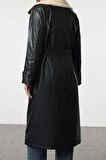 Kadın Moda Şık Oversize Ceket Yaka Uzun Düz Astarlı Oversize Peluş Yaka Detaylı Suni Deri Trençkot