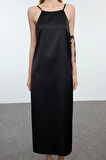 Kadın Moda Midi Boy Halter Yaka Relaxed Pencere Cut Out Detaylı Fiyonklu Saten Dokuma Abiye Elbise