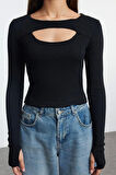 Kadın Crop Bisiklet Yaka Slim Kalıp Örme 2li Cut Out Detaylı Fitted Vücuda Oturan Fitilli Esnek Bluz