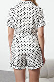 Kadın Moda Gömlek Yaka Boru Paça Kısa Kol Kuşaklı Kalp Desenli Biyeli Viskon Dokuma Pijama Takımı