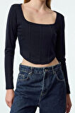 Kadın Moda Şık Crop Kare Yaka Slim Kalıp Örme Biye Detaylı Fitted Vücuda Oturan İnterlok Bluz