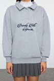 Kadın Oversize Gömlek Yaka Düşük Kol Uzun Gömlek Yaka Nakışlı Fit Kalın İçi Polarlı Örme Sweatshirt