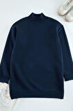 Kadın Tesettür Moda Relaxed Dik Yaka Standart Kol Uzun Yırtmaç Detaylı İçi Polarlı Örme Sweatshirt