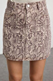 Kadın Moda Stil Mini Astarsız Denim Yılan Desenli Kahverengi Mini Denim Etek