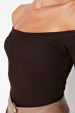 Kadın Crop Choker Yaka Slim Kalıp Örme Carmen Yaka Choker Detaylı Fitted Vücuda Oturan Fitilli Bluz