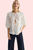 Kadın Pamuk Bluz Dantelli Yaka Rahat Kalıp Truvakar Kol Günlük ve Şık Stil Kaliteli Malzeme