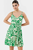 Dokuma Viskoz Mini Elbise V Yaka Skater Kalıp Çiçek Desenli Yazlık Kaliteli İşçilik Uzun Ömürlü
