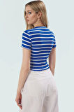 Viskoz Polyester Karışımlı Çizgili Crop Bluz Fitted Kalıp Kısa Kol Rahat Kullanım