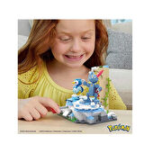 Çocuk HKT20 MEGA™ Pokémon™ Piplup ve Sneasel Kış Macerası Seti 183 parça + 7 yaş
