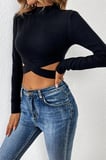 Kadın Siyah Çapraz Bel Detaylı Dik Yaka Uzun Kol Crop Top Bluz