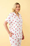 Moda Kadın Beyaz Kırmızı Kalp Desenli Önden Düğmeli Büyük Beden Pijama Takımı