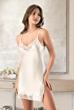 2128 Miss Laris Gecelik