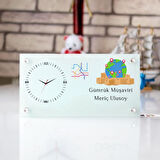 Gümrük Müşavirine Özel Cam Masa Saati – İsim Yazılı Kurumsal Masaüstü Ofis Saati