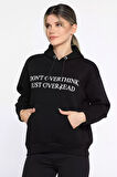 Kapüşonlu Üç İplik Şardonlu Yazı Baskılı Kadın Sweatshirt