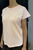 Çiçek Aplikeli Tişört