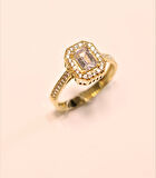 Altın Baget Taşlı Yüzük