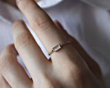 Altın  Baget Taşlı Burgu Yüzük