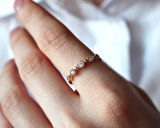 Altın Sıra Taşlı Yüzük