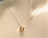 Taşlı 3 Boyutlu Ü Harfi ve Zinciri