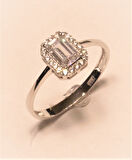 Beyaz Altın Baget Taşlı Yüzük