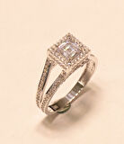 Beyaz Altın Baget Taşlı Yüzük