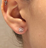  Altın Vidalı Baget Taşlı Küpe 35133