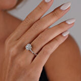 Beyaz Altın Coronet Taşlı Baget Yüzük 34286