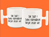 Dik Dur! Daha Küfredilecek birçok insan var T kulplu Latte Kupa Bardak