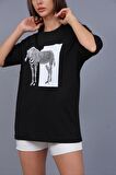 Zebra Baskılı Pamuklu Oversize Kadın Siyah Tshirt - M