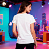 Crimson Cherry Vibes – Feminine Fit T-Shirt Beyaz