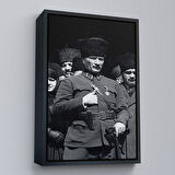 Siyah Çerçeveli Atatürk Portre Tablosu Mustafa Kemal Atatürk Dikdörtgen Dekoratif Kanvas Tablo